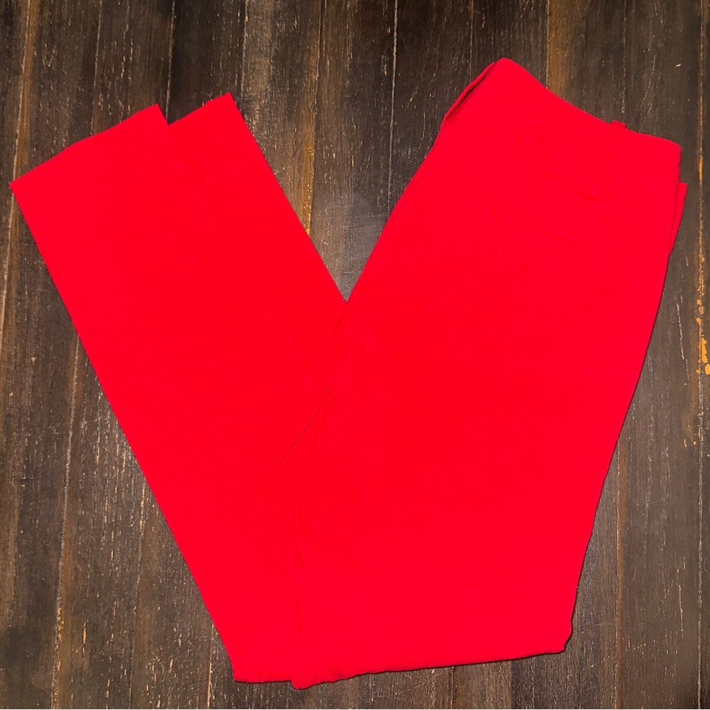 The Limited Vibrant Red Leggings